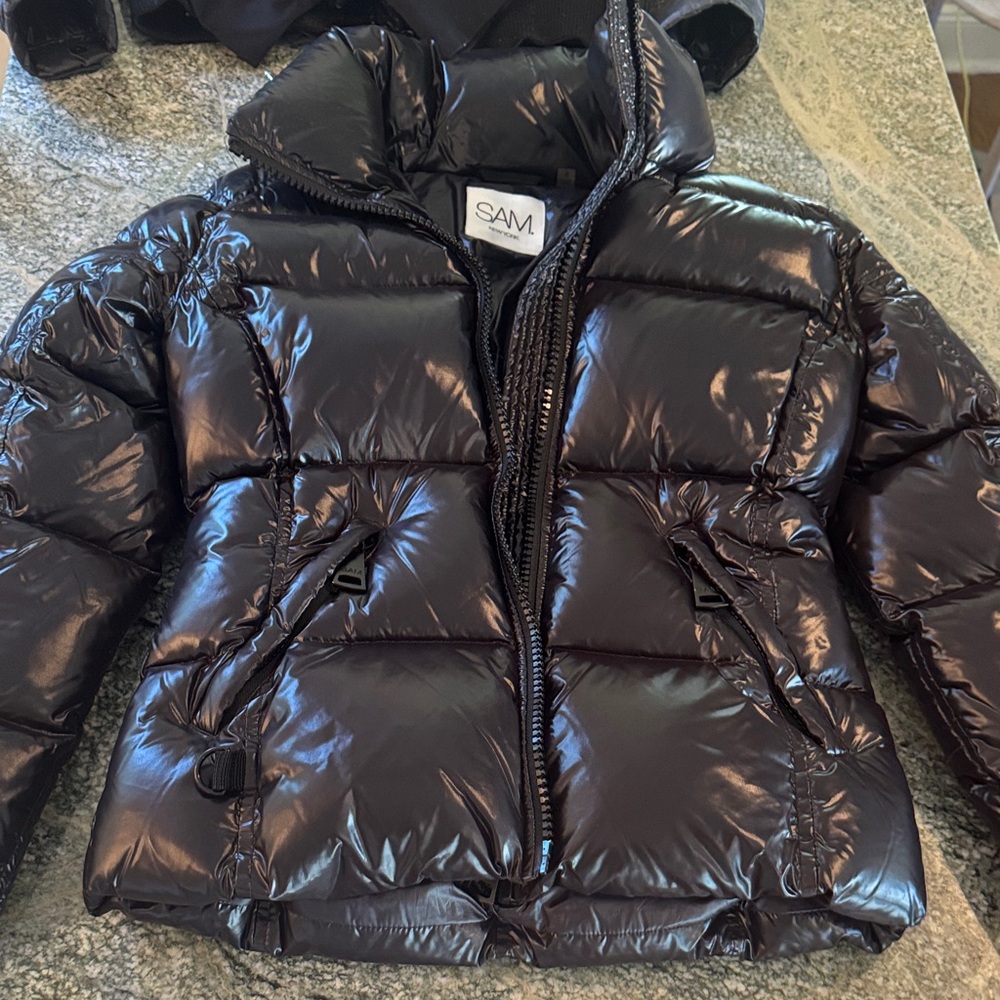 SAM. Women’s Shiny Black Puffer Coat